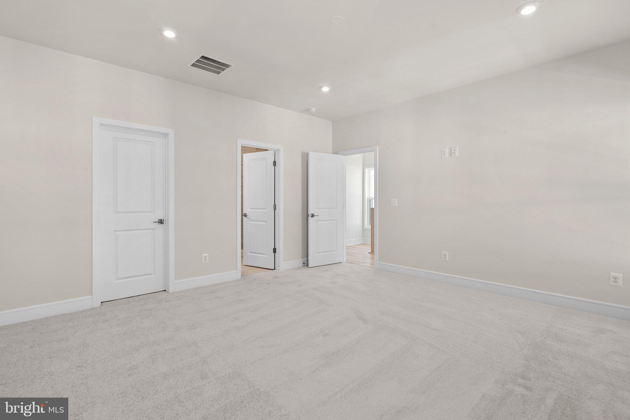 43595 Farringdon SQUARE