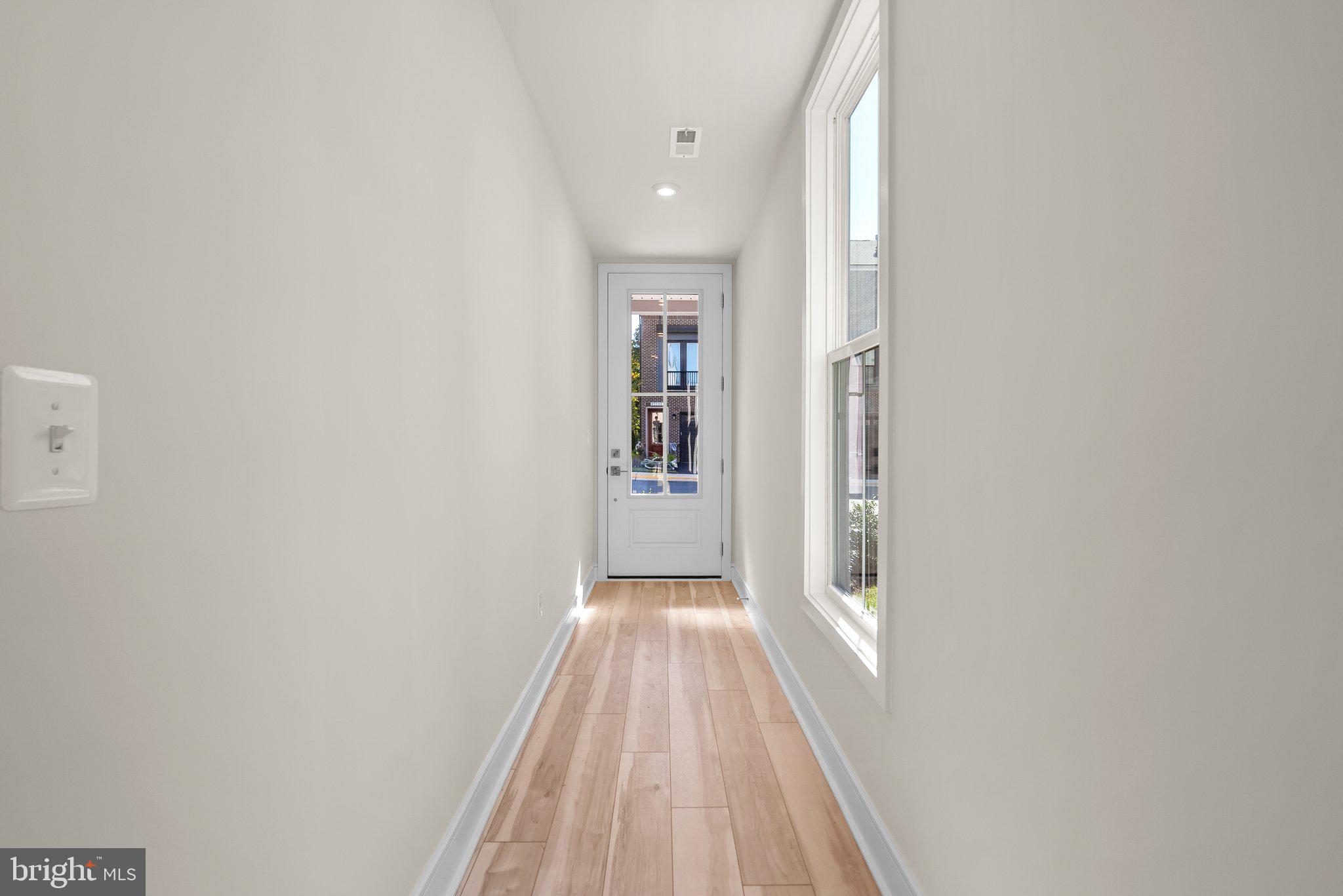 43595 Farringdon SQUARE