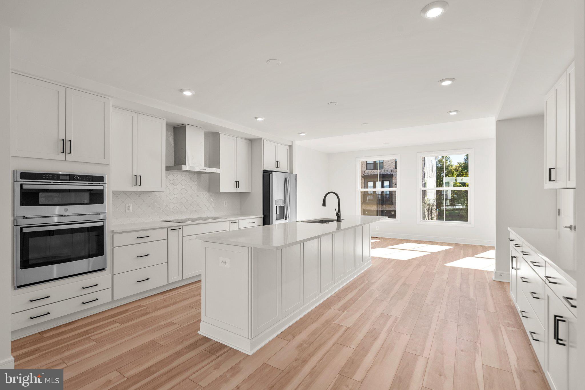43595 Farringdon SQUARE