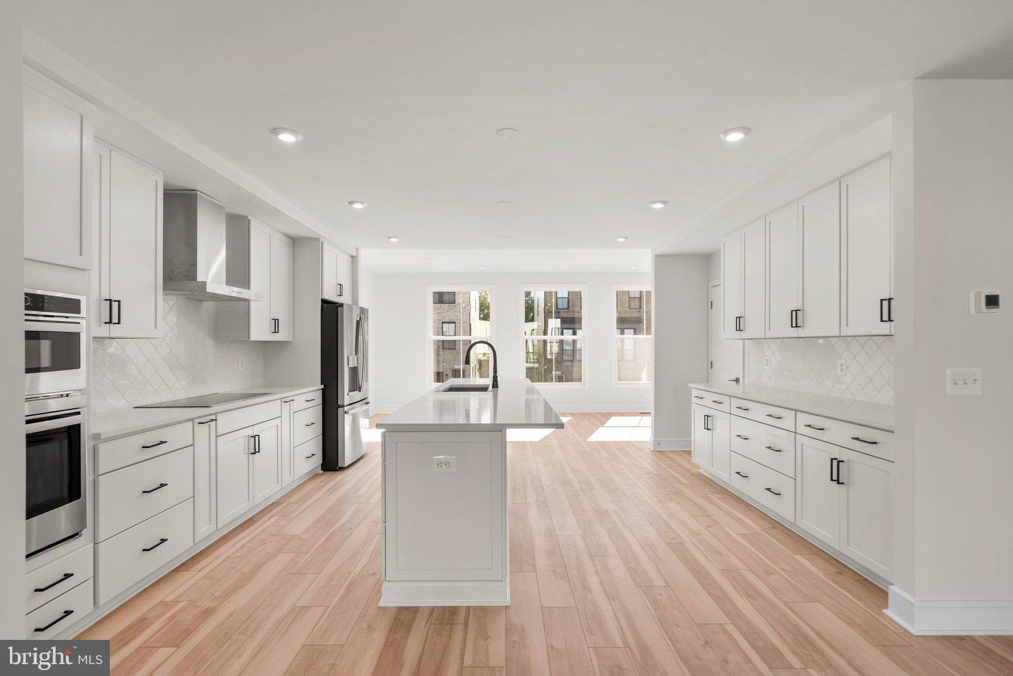 43595 Farringdon SQUARE