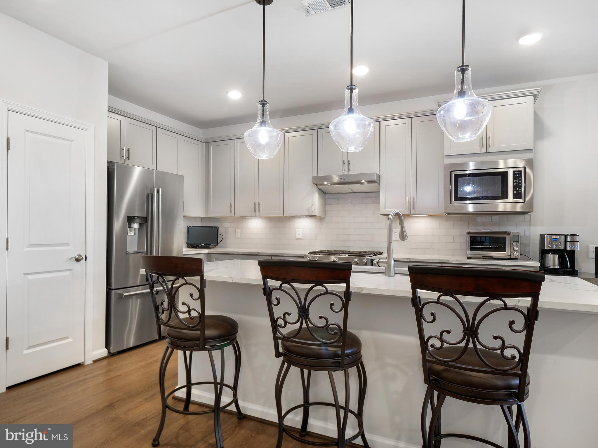 21805 Hawksbill High CIRCLE