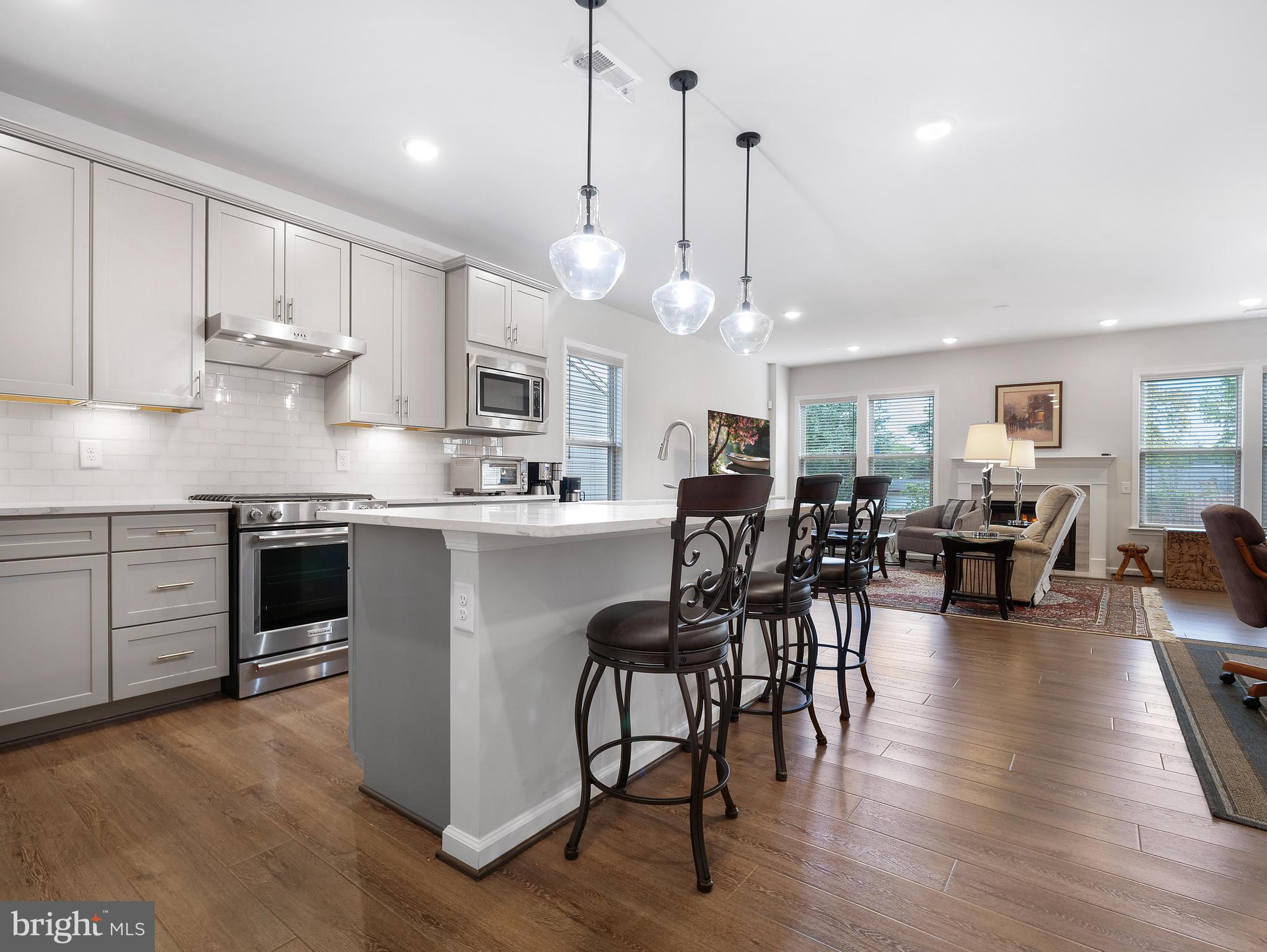 21805 Hawksbill High CIRCLE