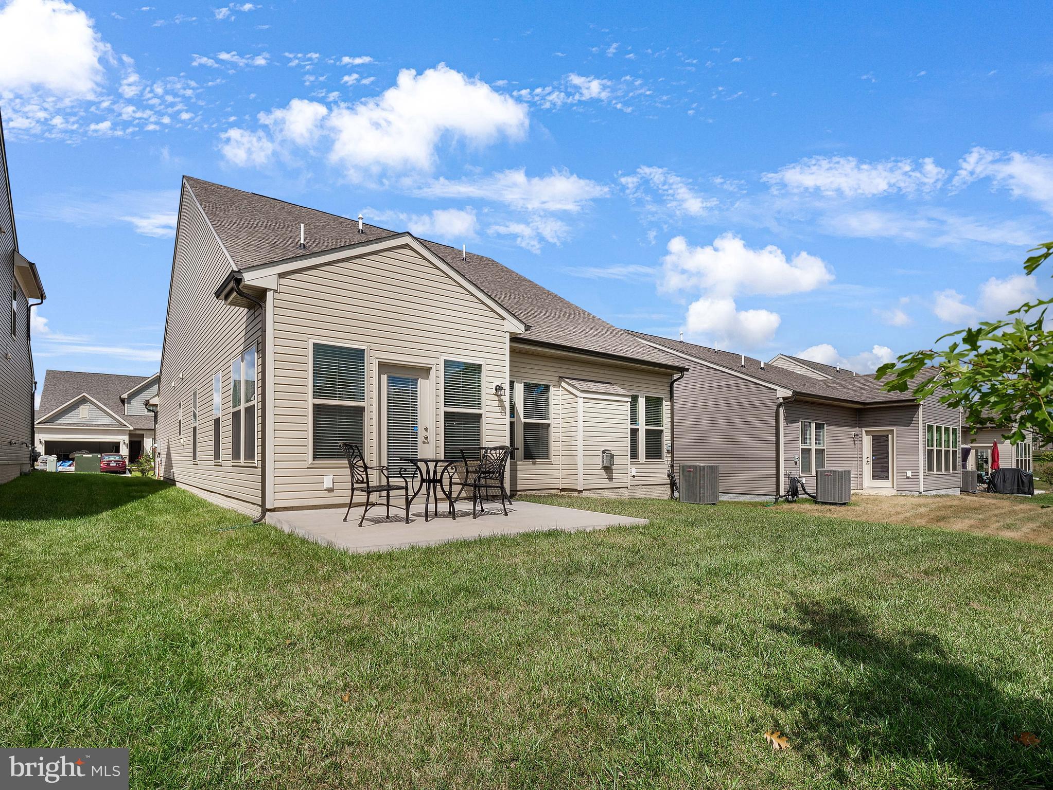 21805 Hawksbill High CIRCLE