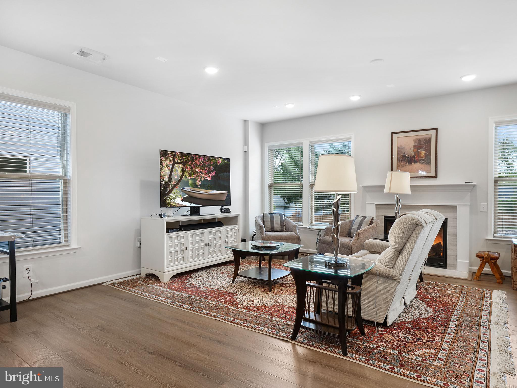 21805 Hawksbill High CIRCLE