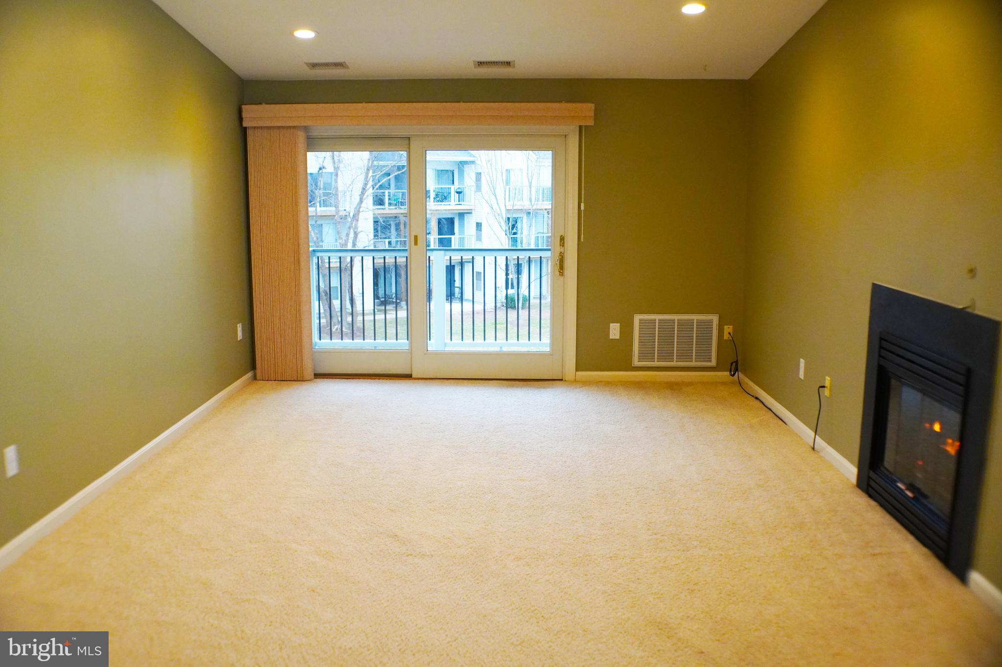 20575 Snowshoe SQUARE Unit: 301