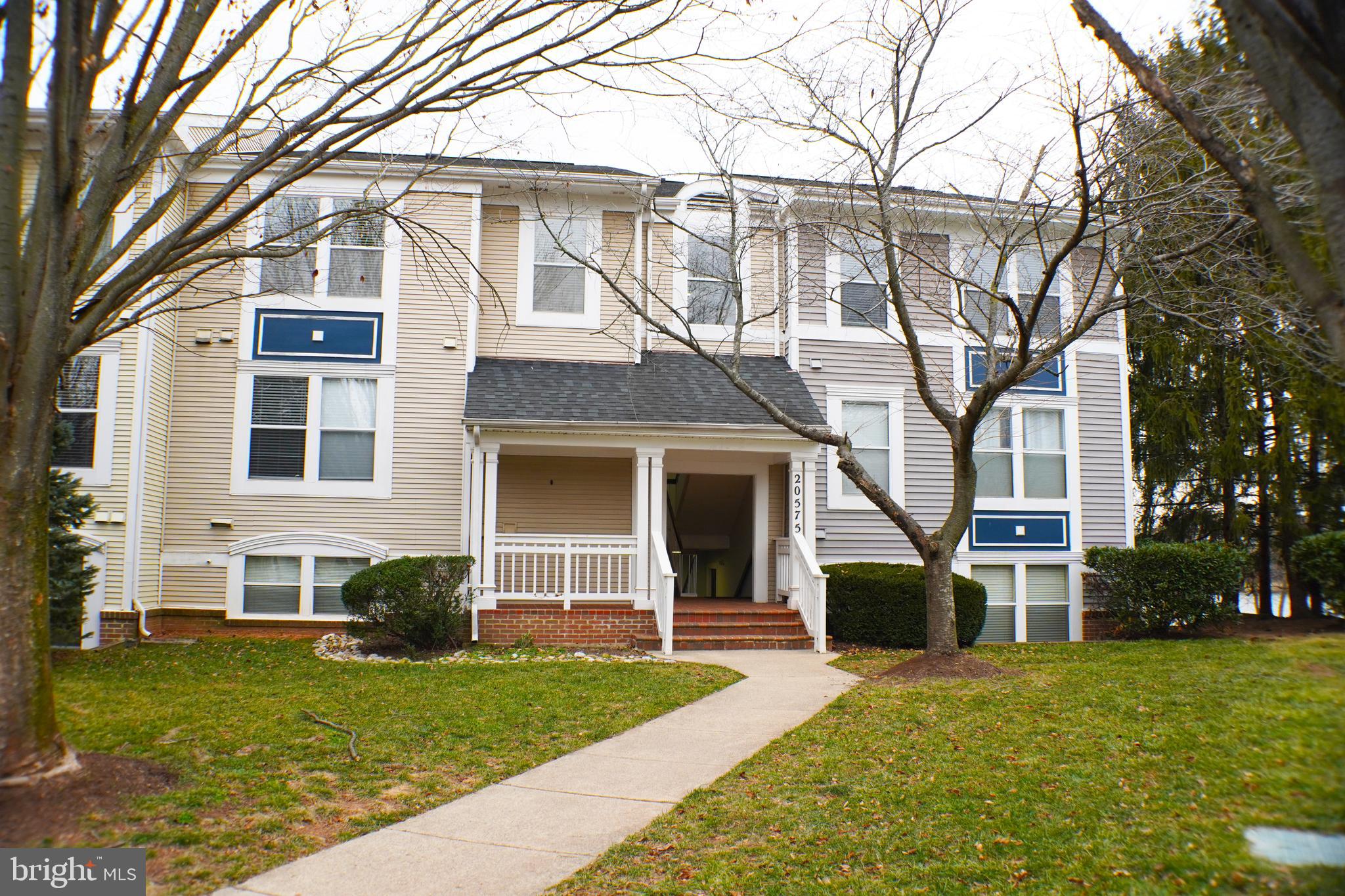 20575 Snowshoe SQUARE Unit: 301