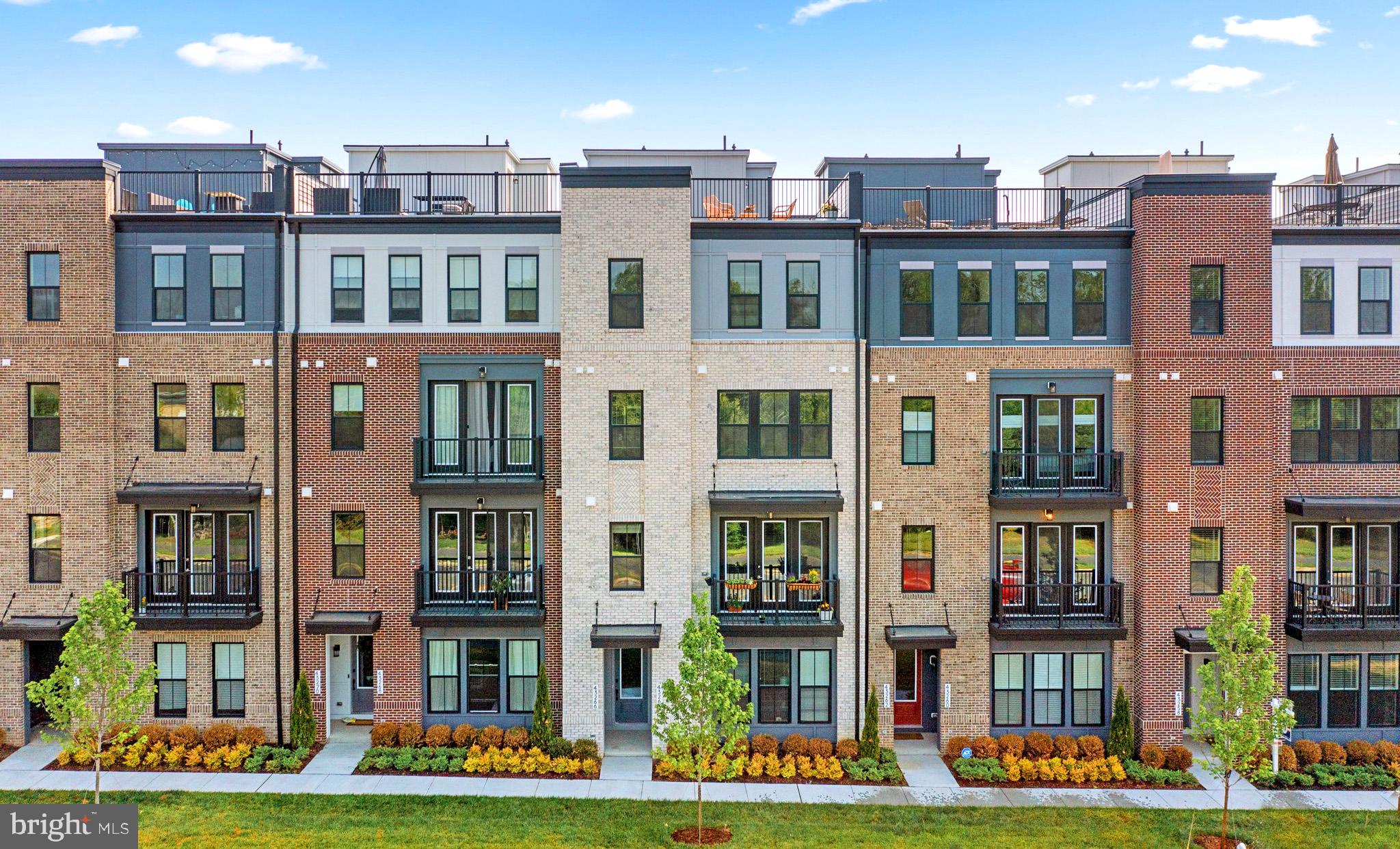 43396 Farringdon SQUARE