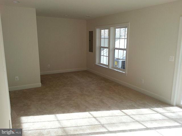 20214 Center Brook SQUARE