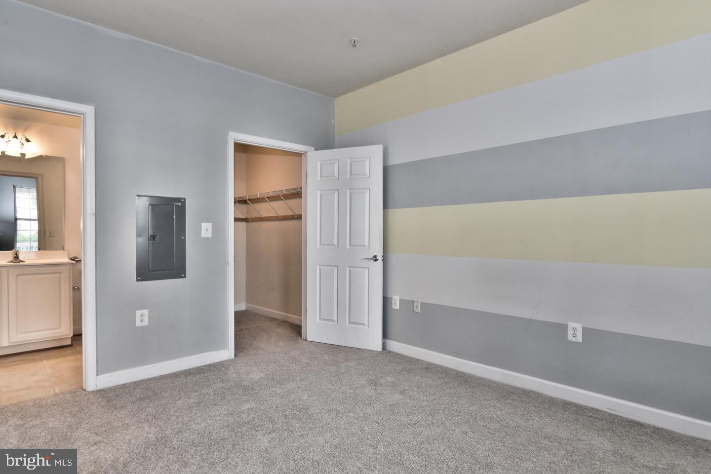 22687 Blue Elder TERRACE Unit: 104
