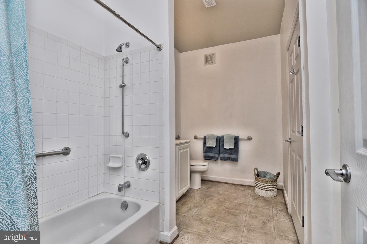 22687 Blue Elder TERRACE Unit: 104