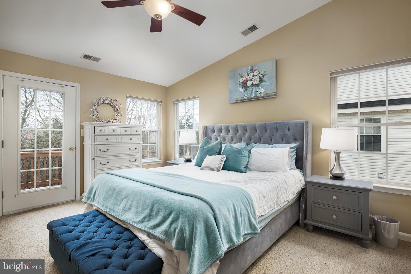 1200 Cambria TERRACE NE