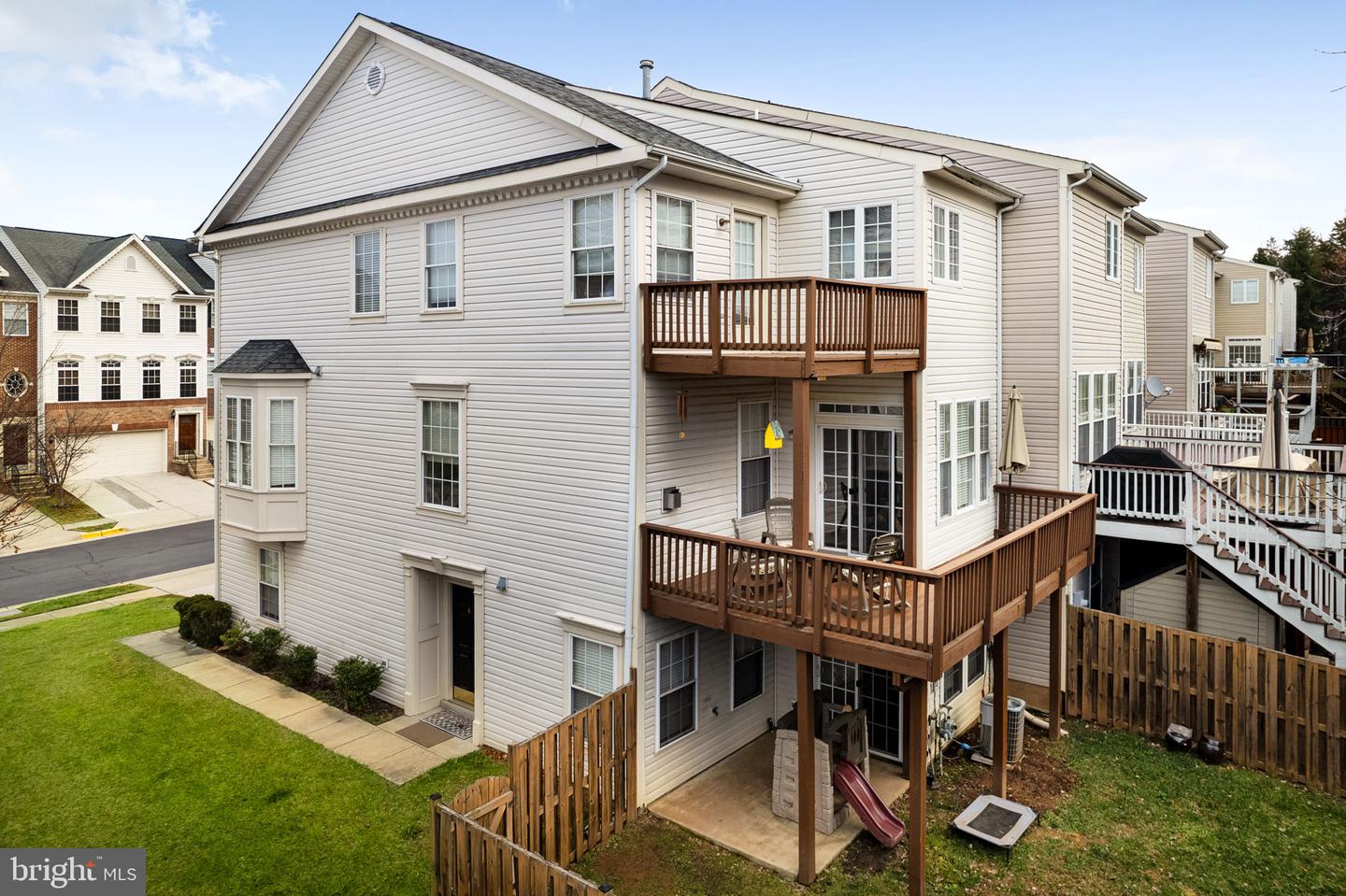 1200 Cambria TERRACE NE