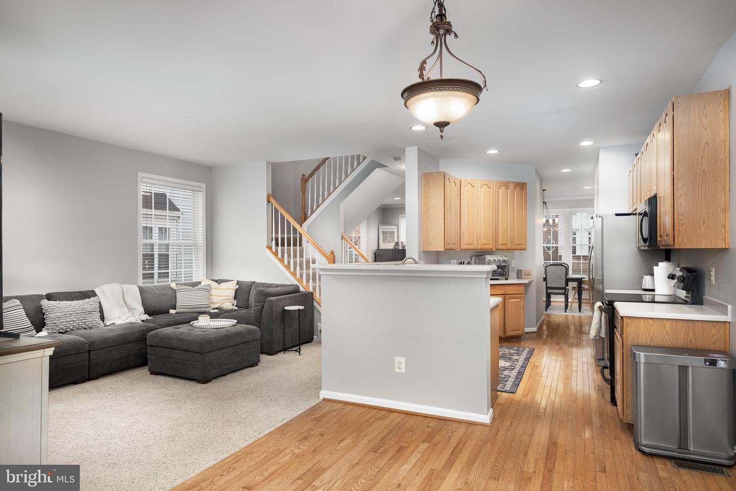 1200 Cambria TERRACE NE
