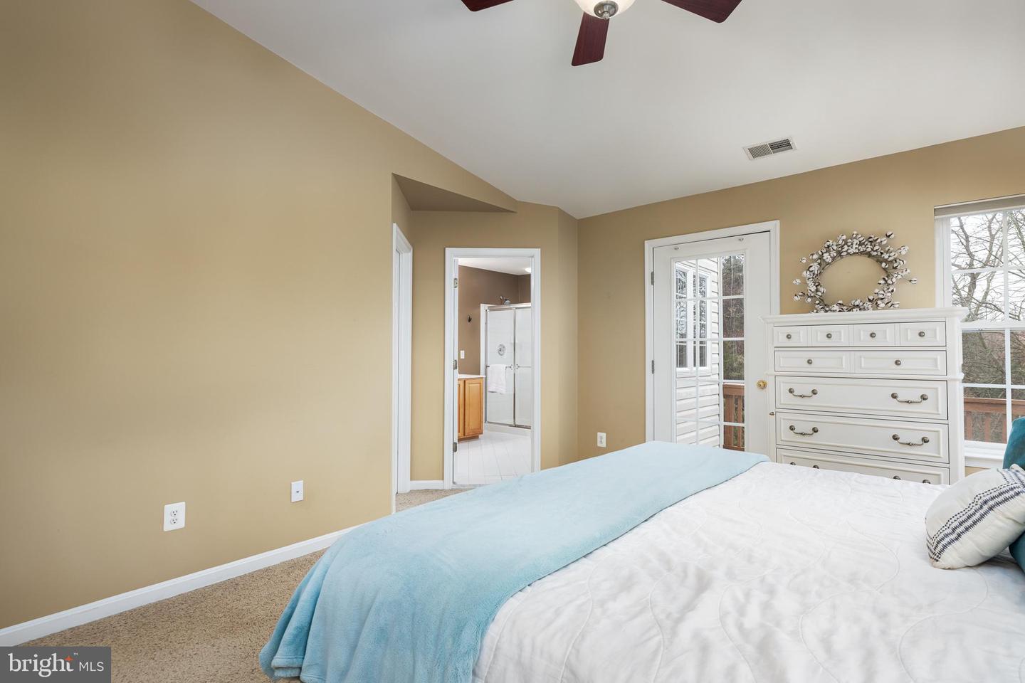 1200 Cambria TERRACE NE