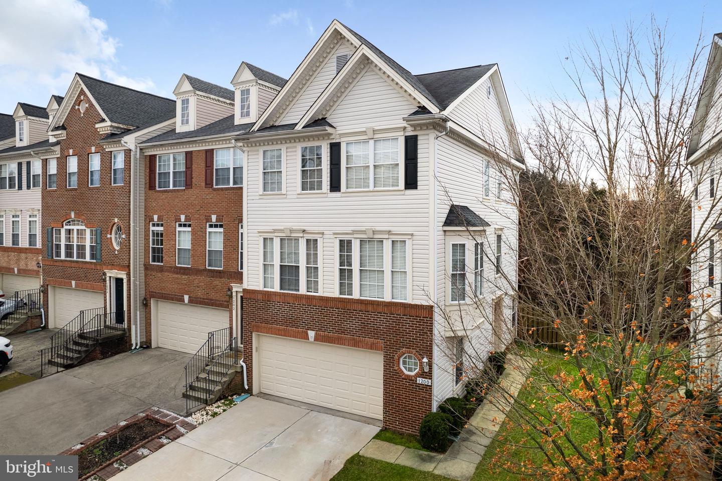 1200 Cambria TERRACE NE