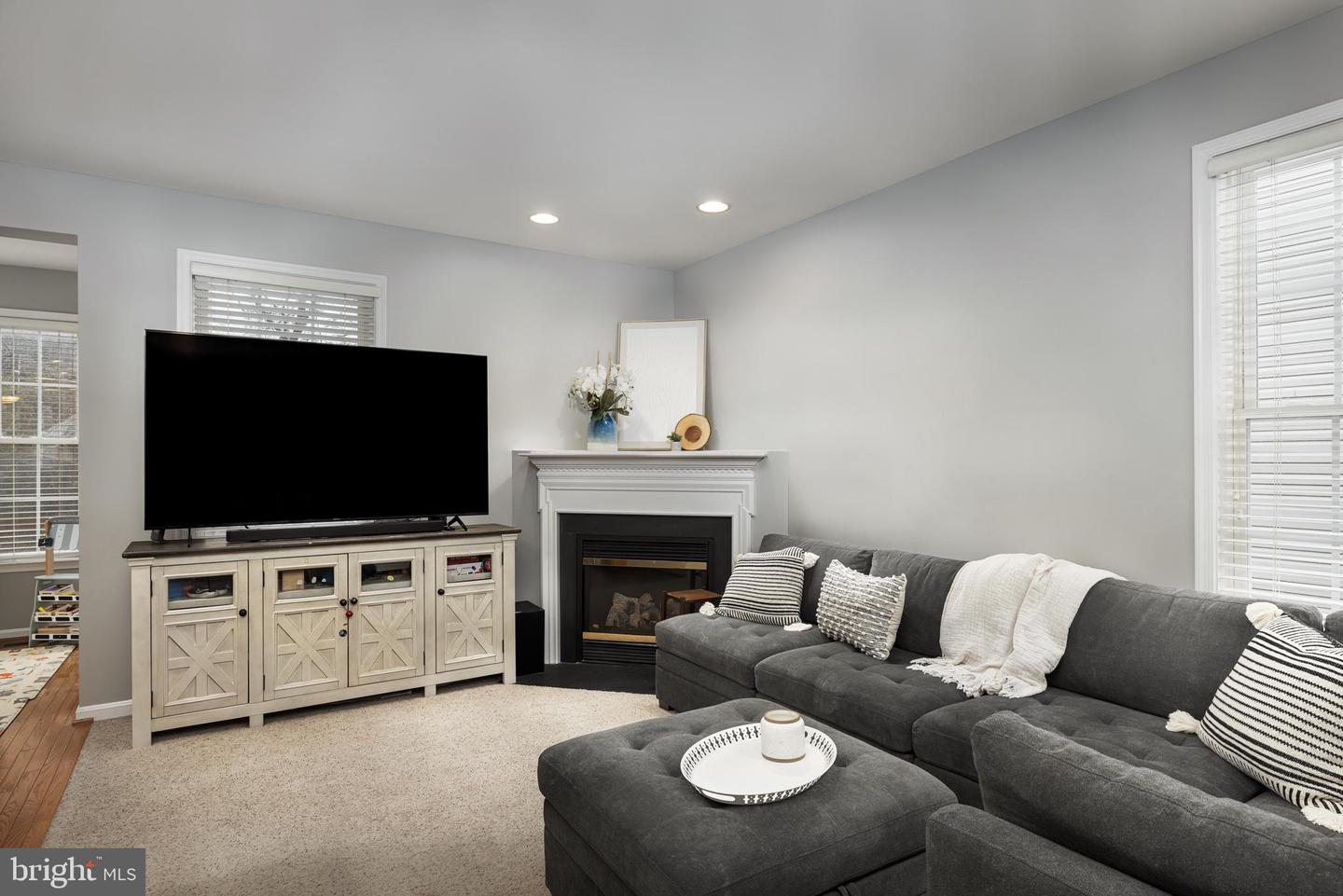 1200 Cambria TERRACE NE