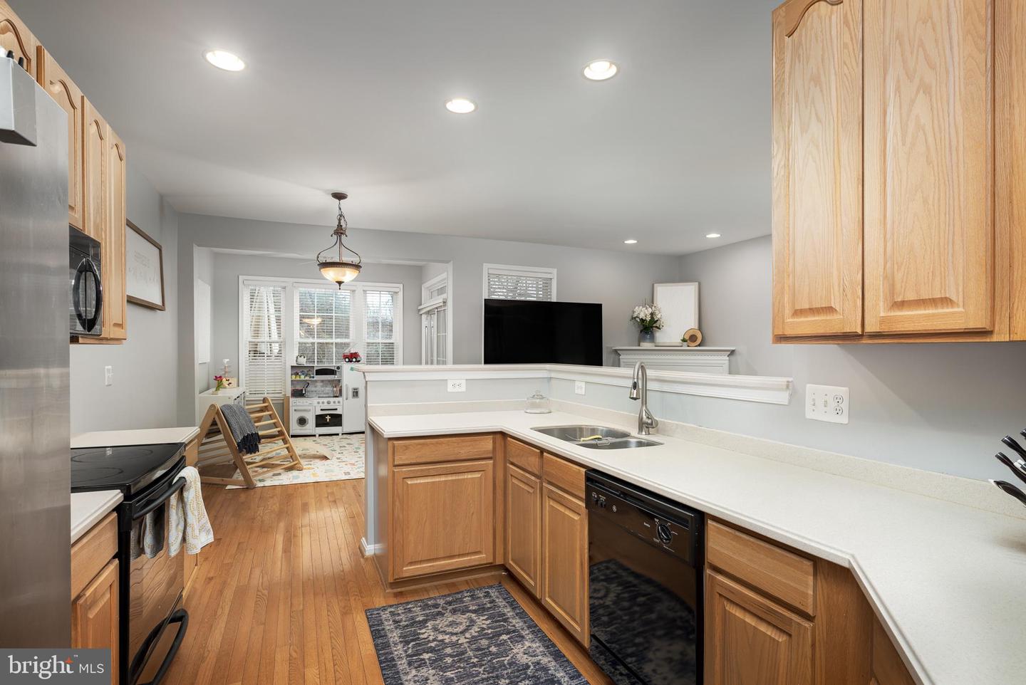 1200 Cambria TERRACE NE