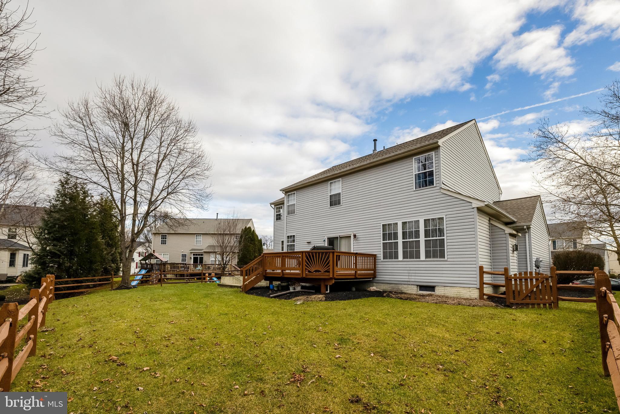 44326 Misty Creek PLACE