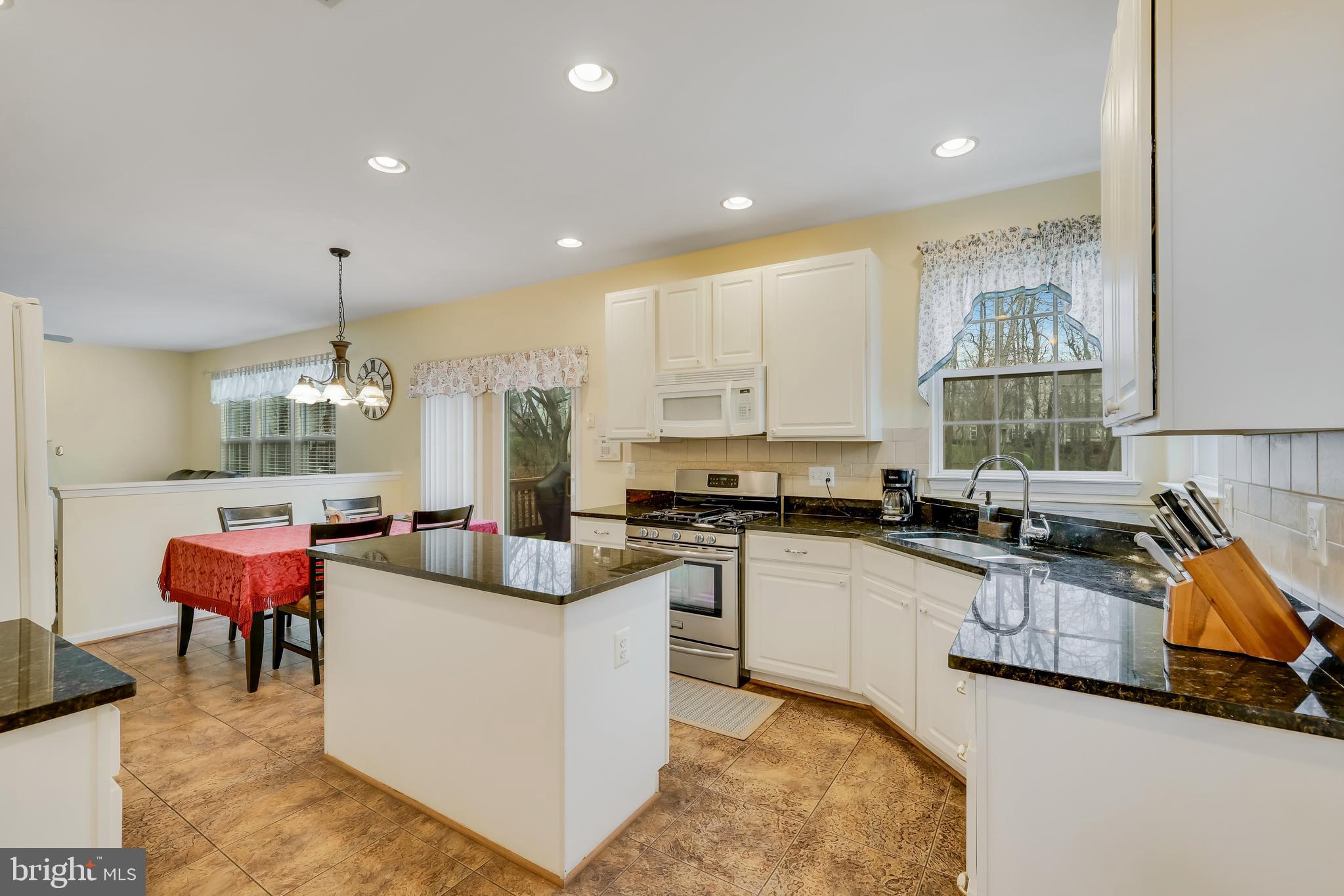 44326 Misty Creek PLACE