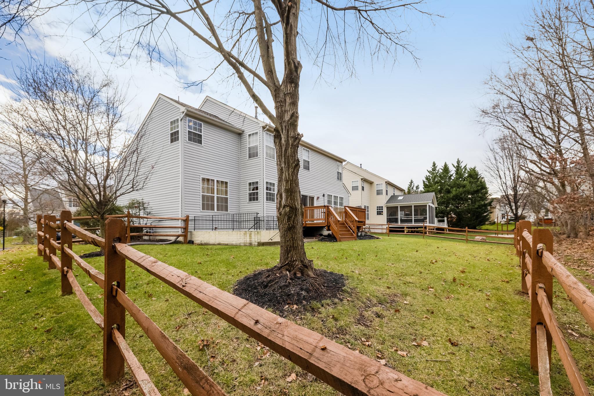 44326 Misty Creek PLACE