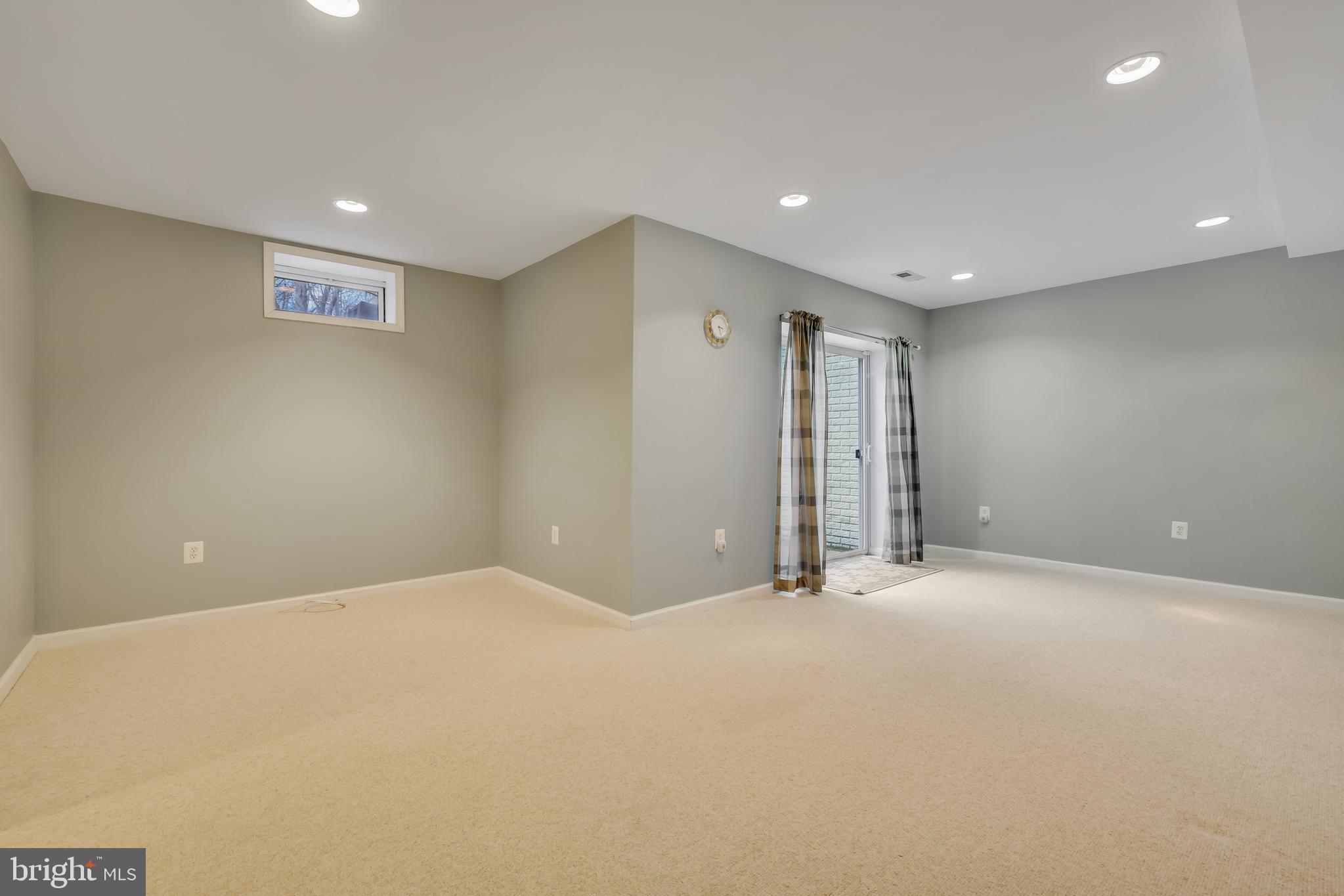 44326 Misty Creek PLACE
