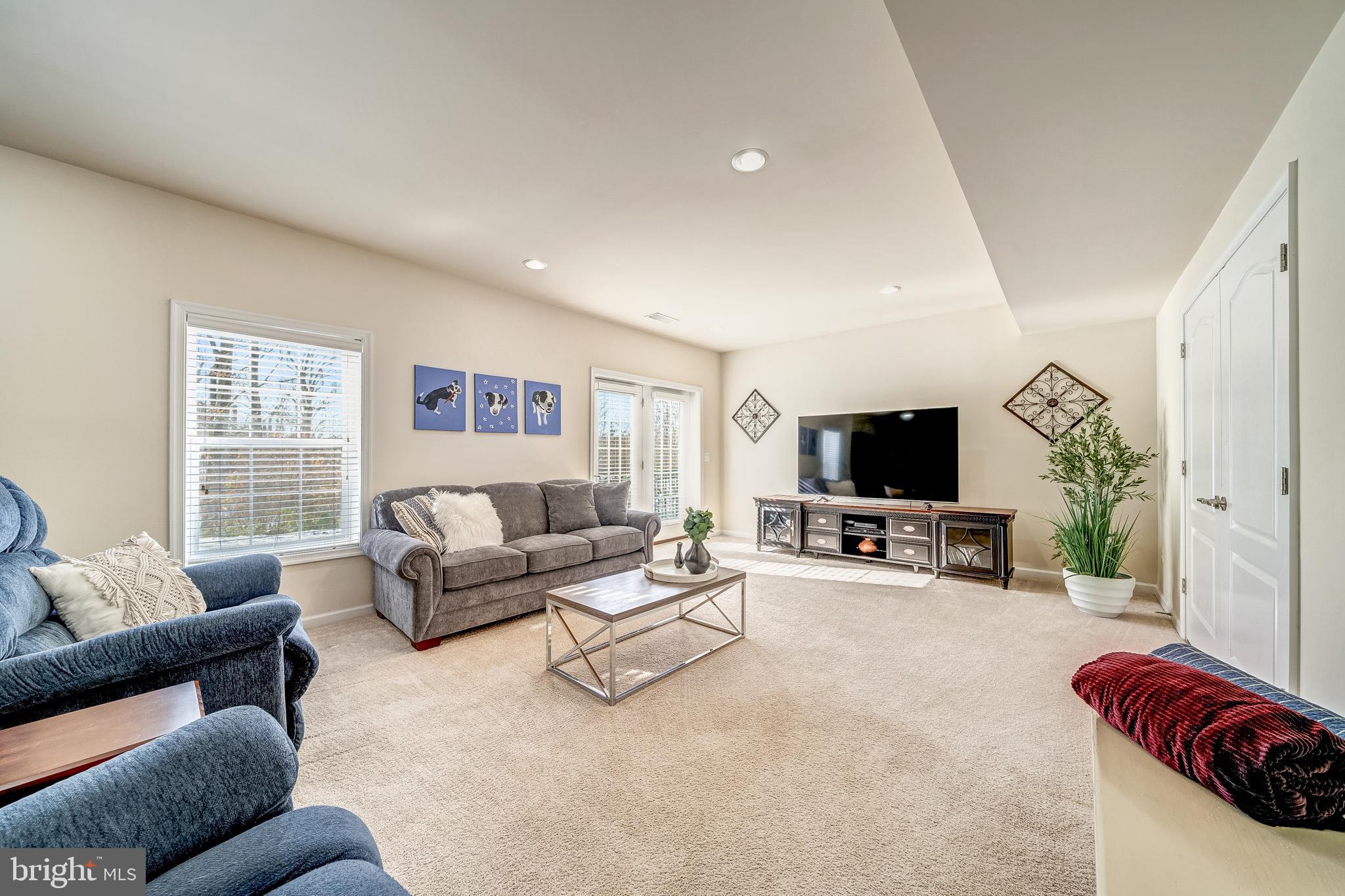 21095 Honeycreeper PLACE