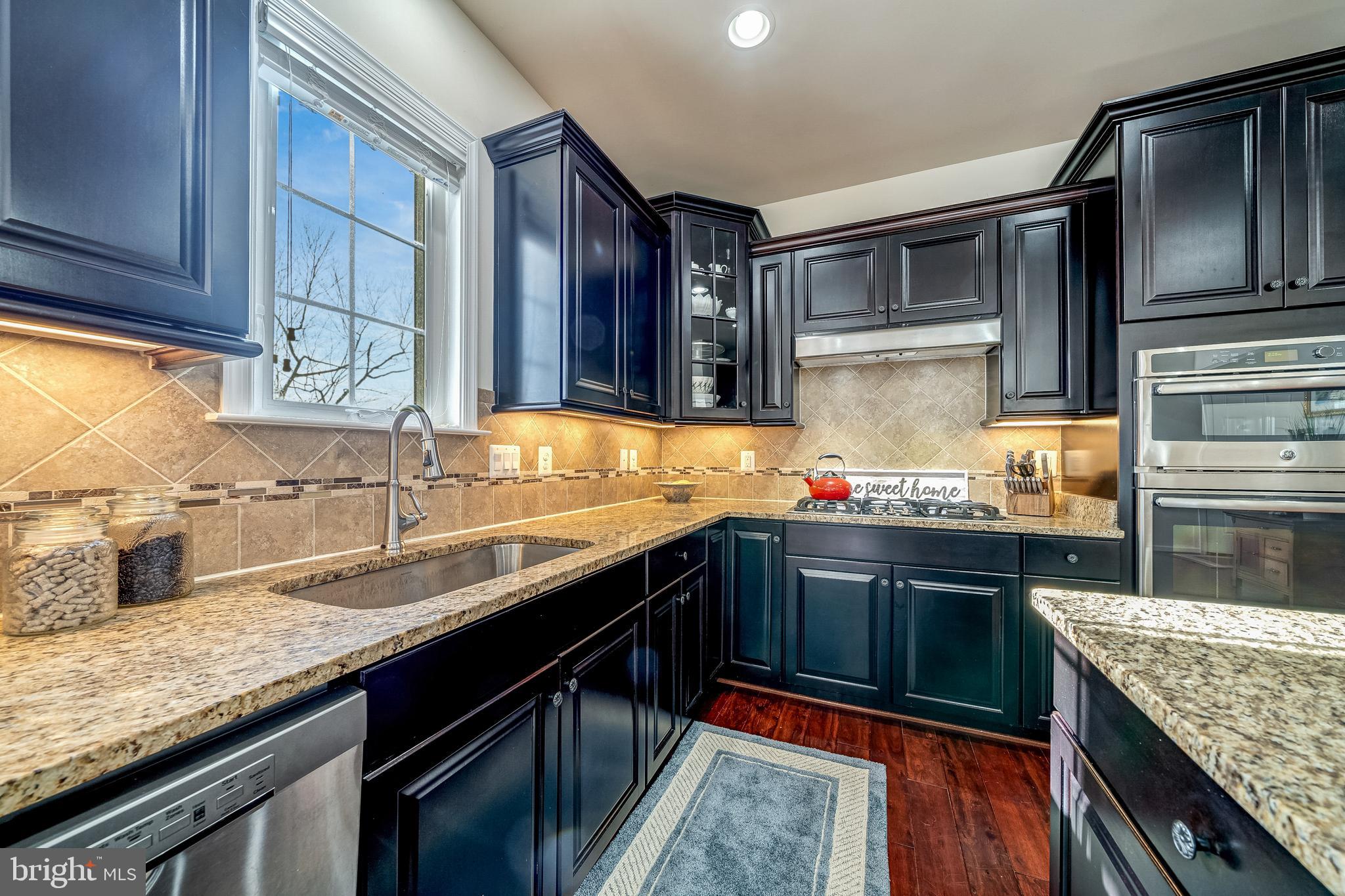 21095 Honeycreeper PLACE