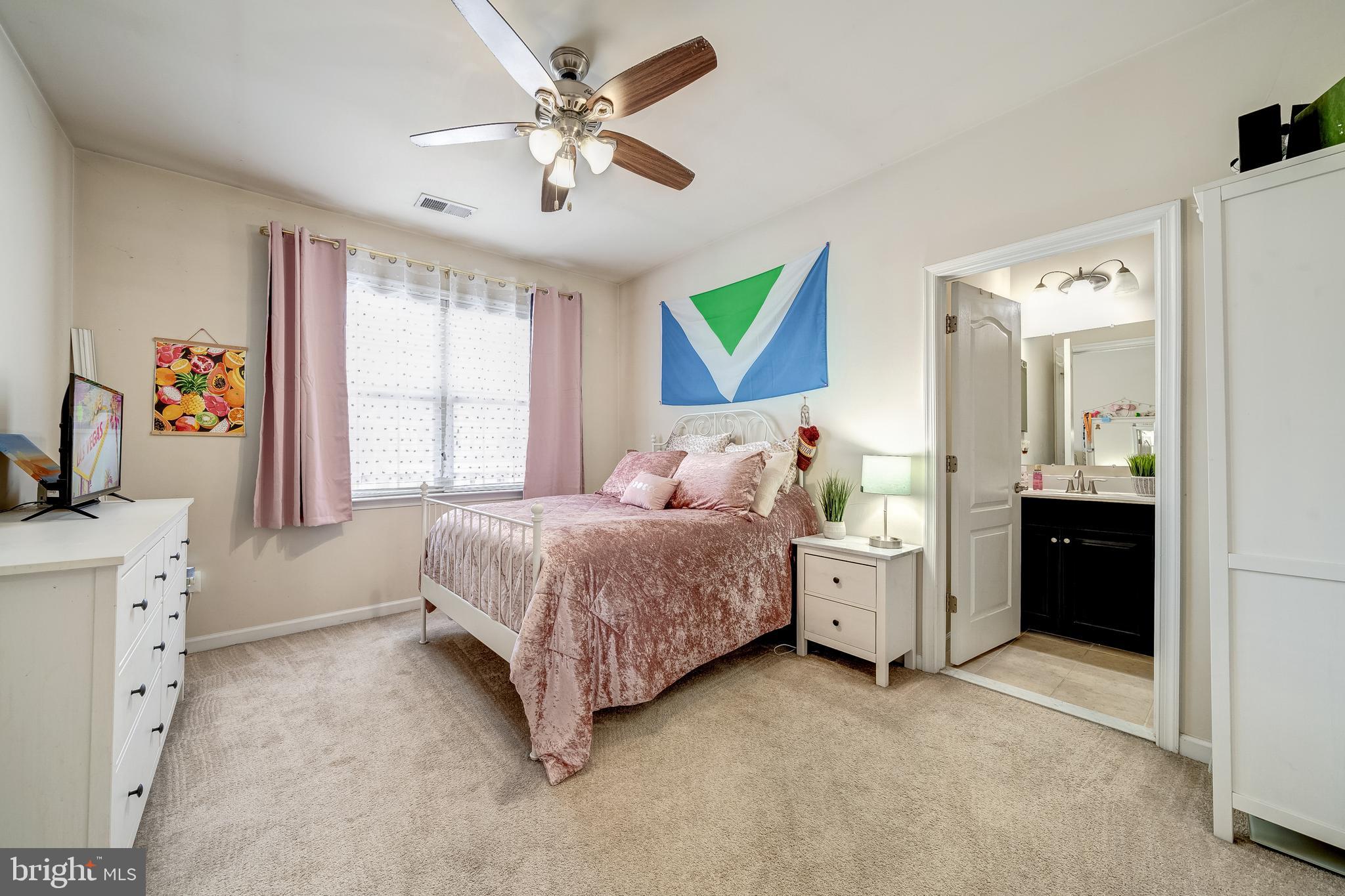 21095 Honeycreeper PLACE
