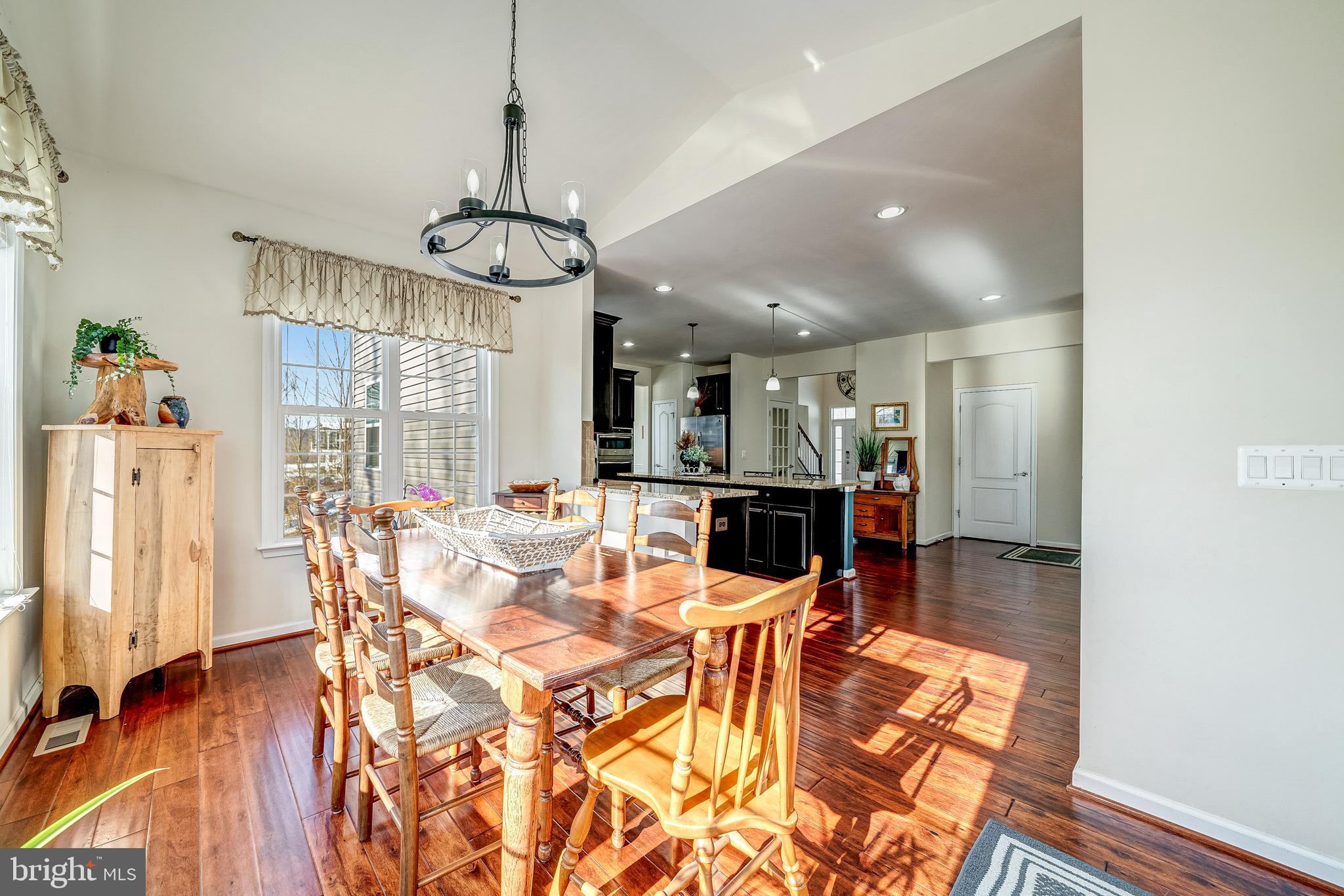 21095 Honeycreeper PLACE
