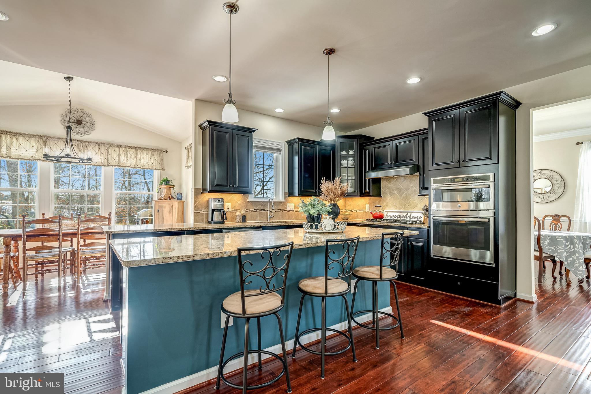 21095 Honeycreeper PLACE