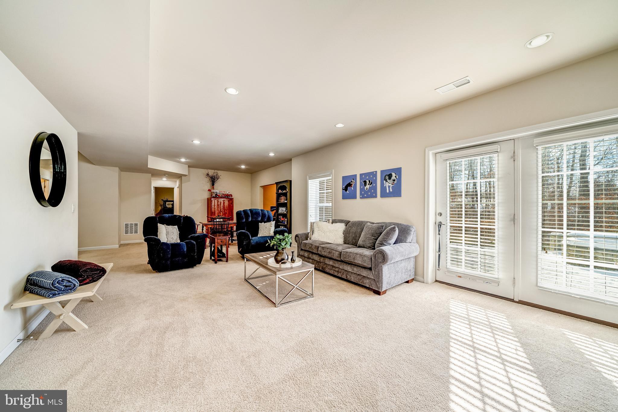 21095 Honeycreeper PLACE