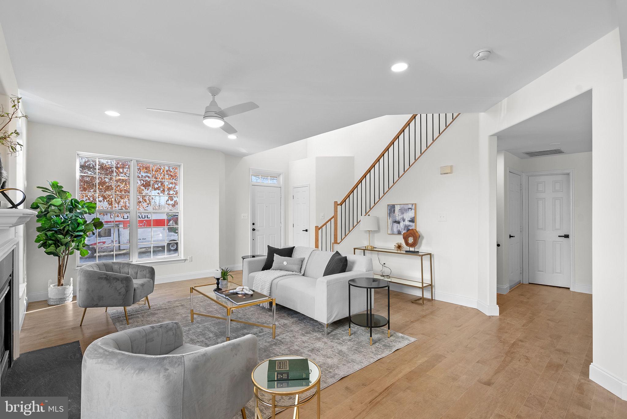 22581 Maison Carree Square