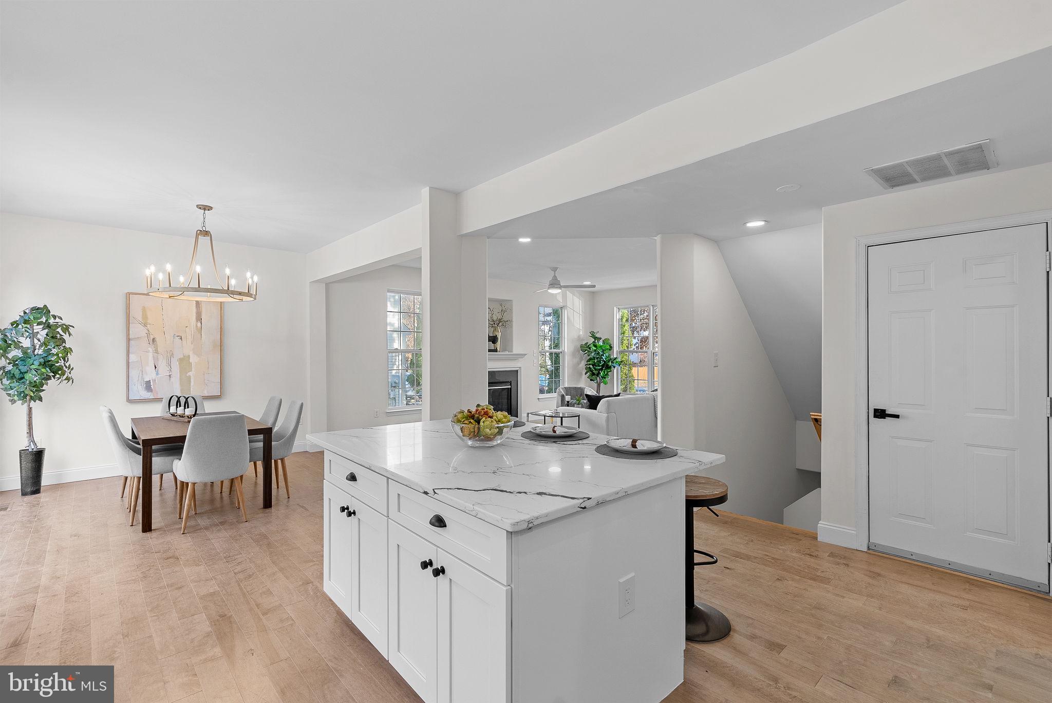 22581 Maison Carree Square