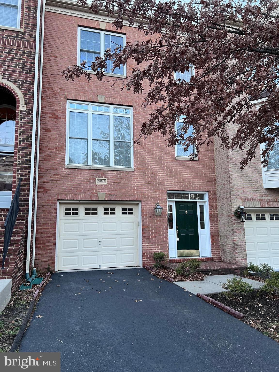 25513 Oak Medley TERRACE