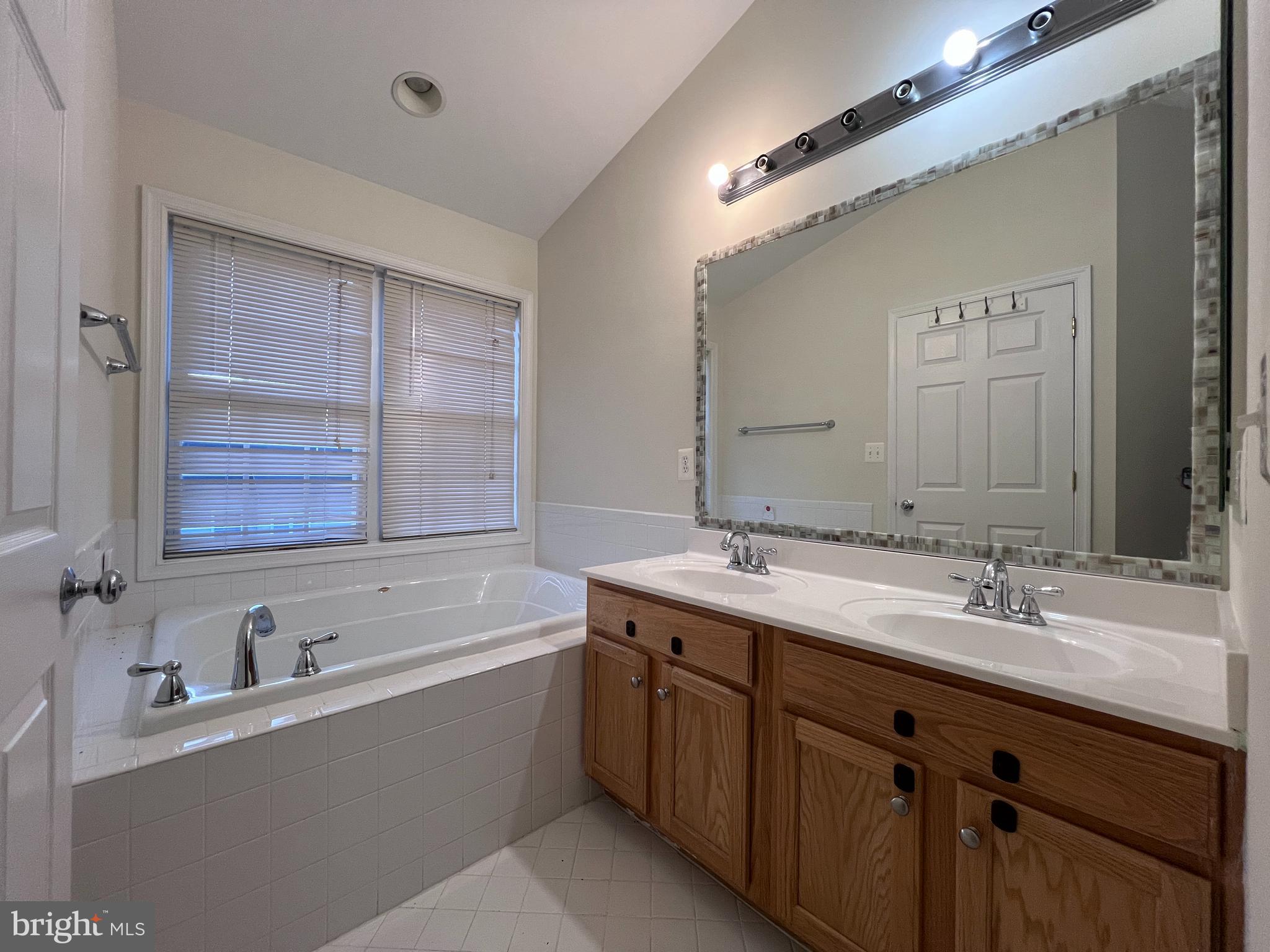 25513 Oak Medley TERRACE