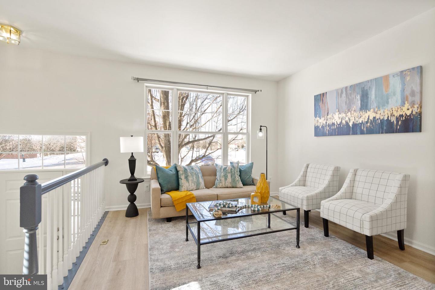 20302 Sprucegrove SQUARE