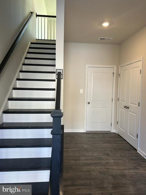 1628 Field Sparrow Terrace NE
