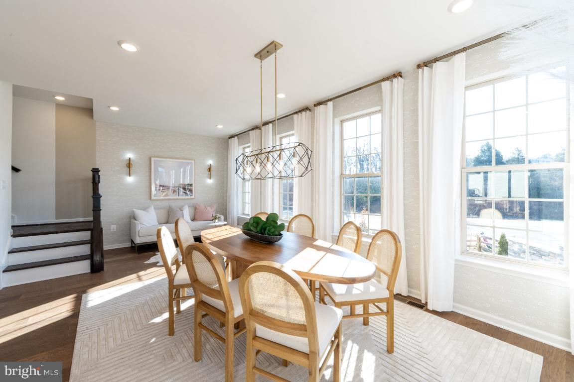 1700 Mocking Jay Terrace NE