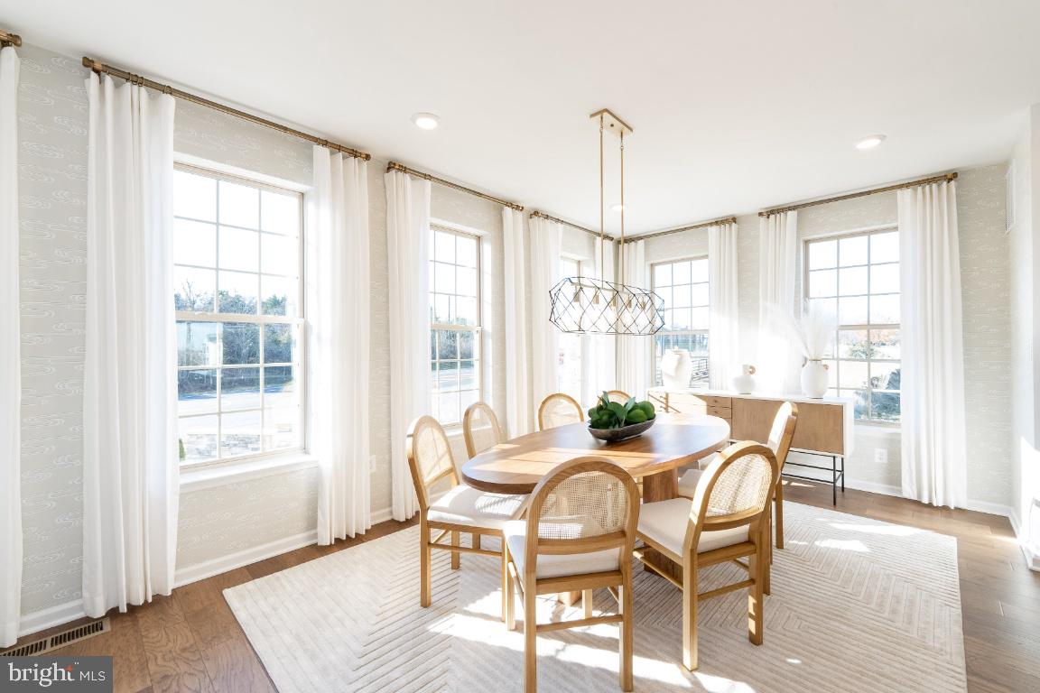 1700 Mocking Jay Terrace NE