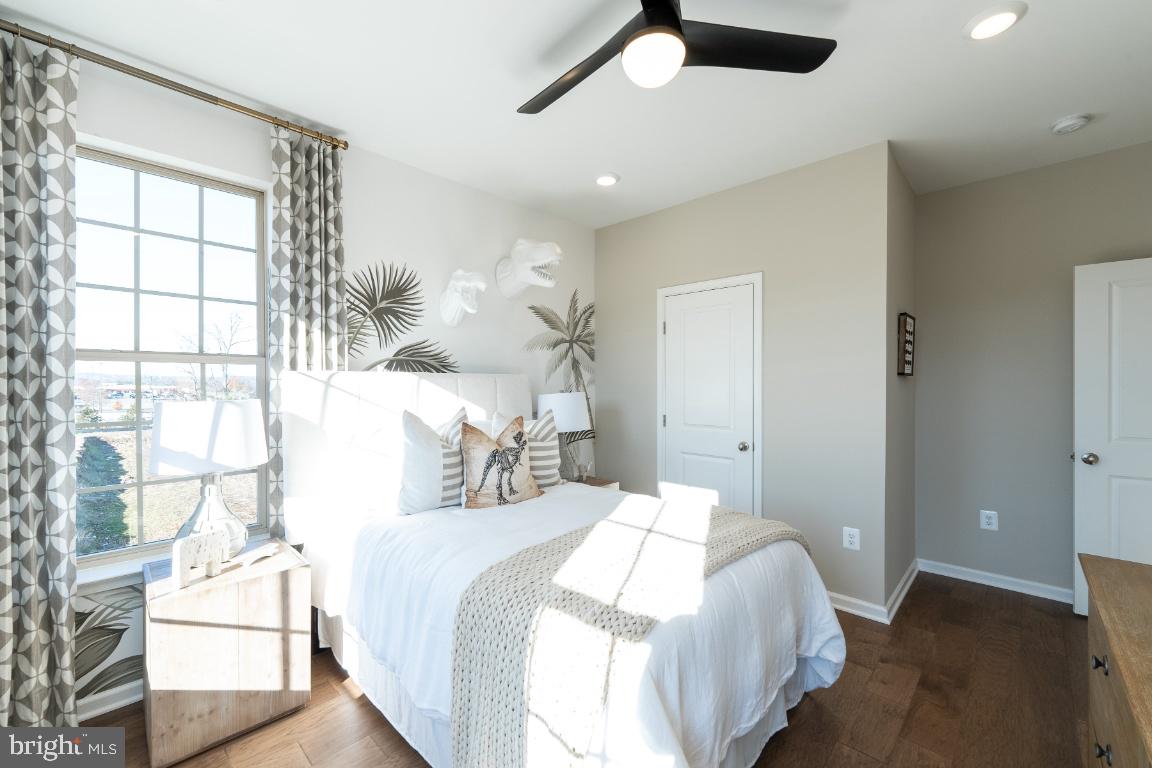 1700 Mocking Jay Terrace NE