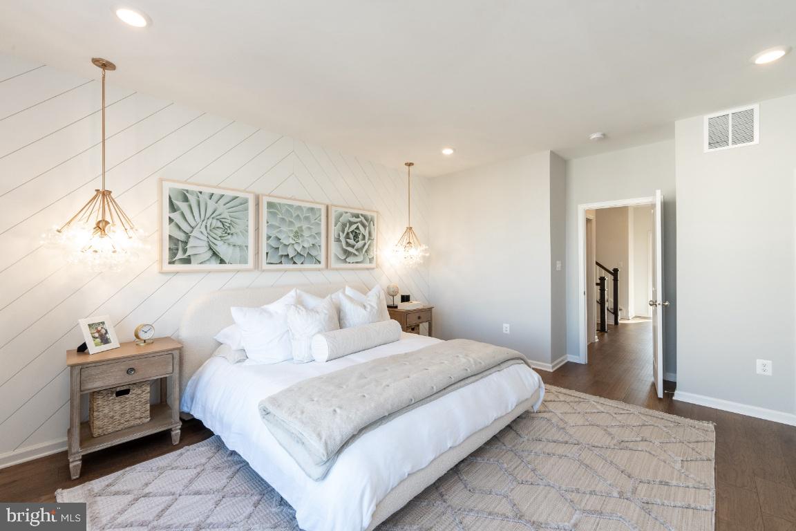 1700 Mocking Jay Terrace NE