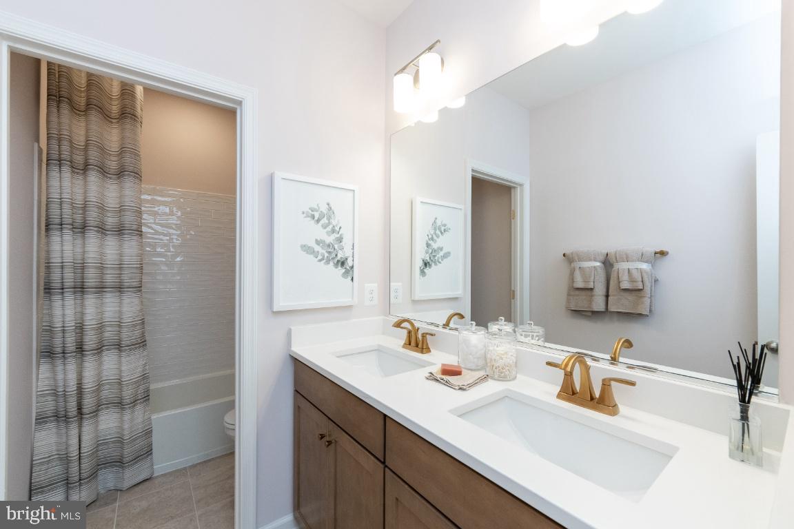 1700 Mocking Jay Terrace NE