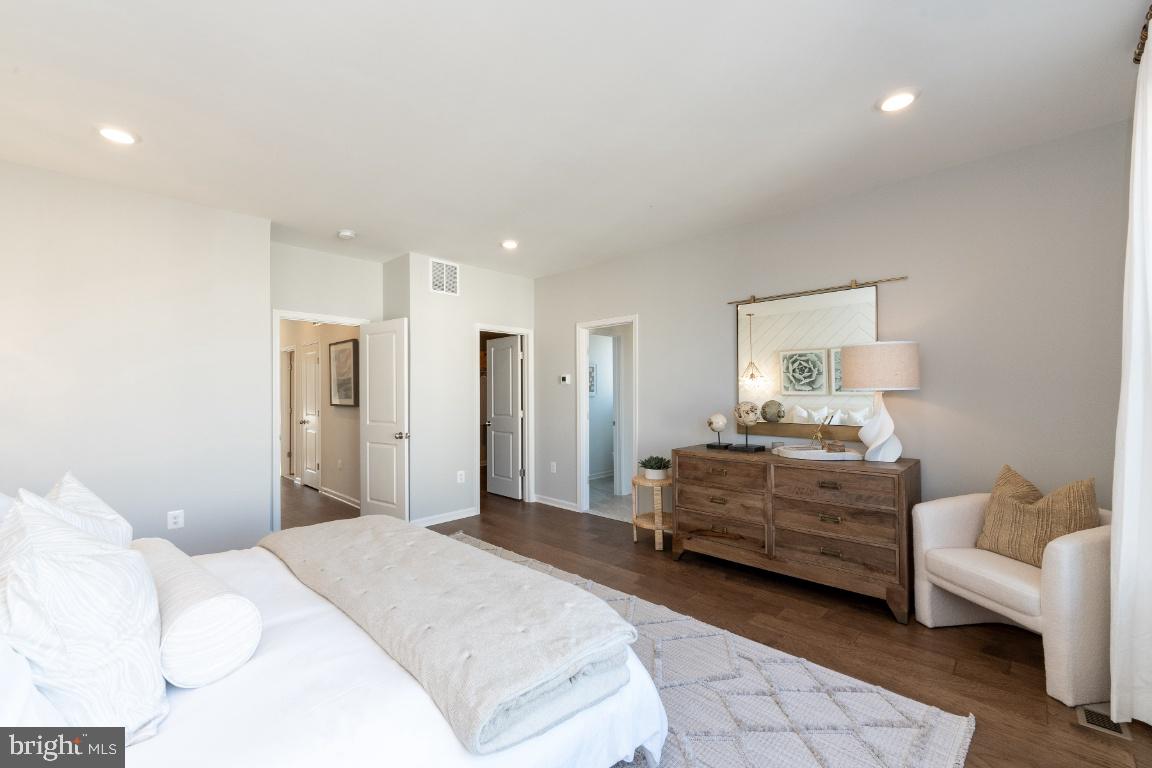 1700 Mocking Jay Terrace NE