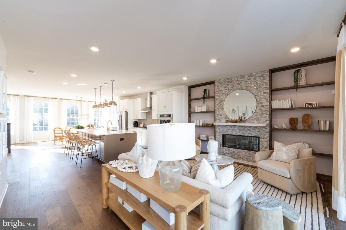 1700 Mocking Jay Terrace NE