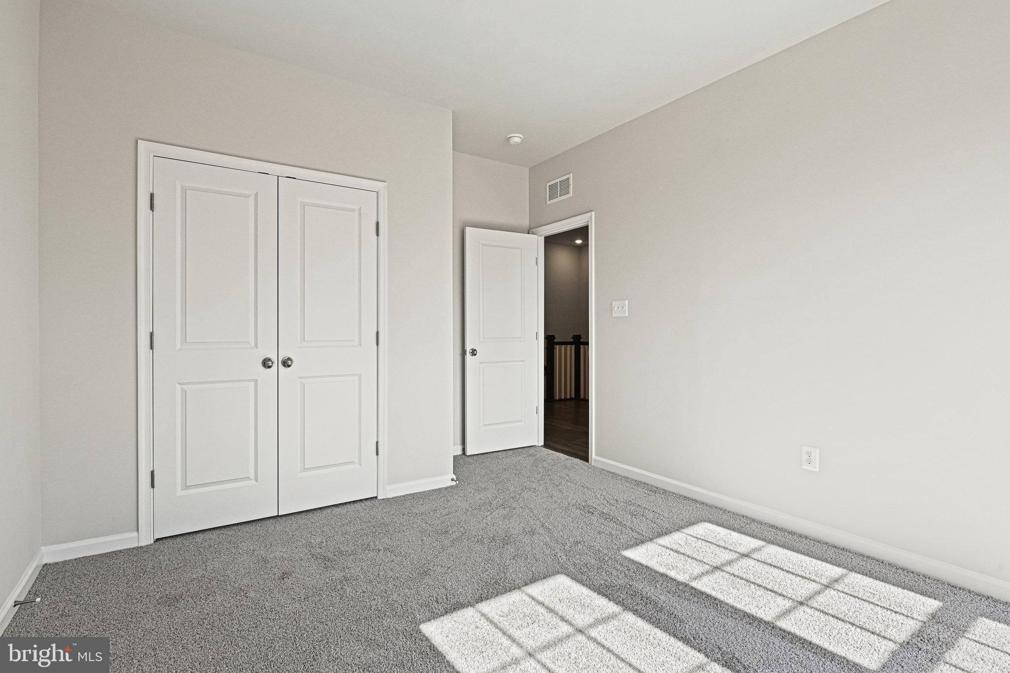1702 Mocking Jay Terrace NE