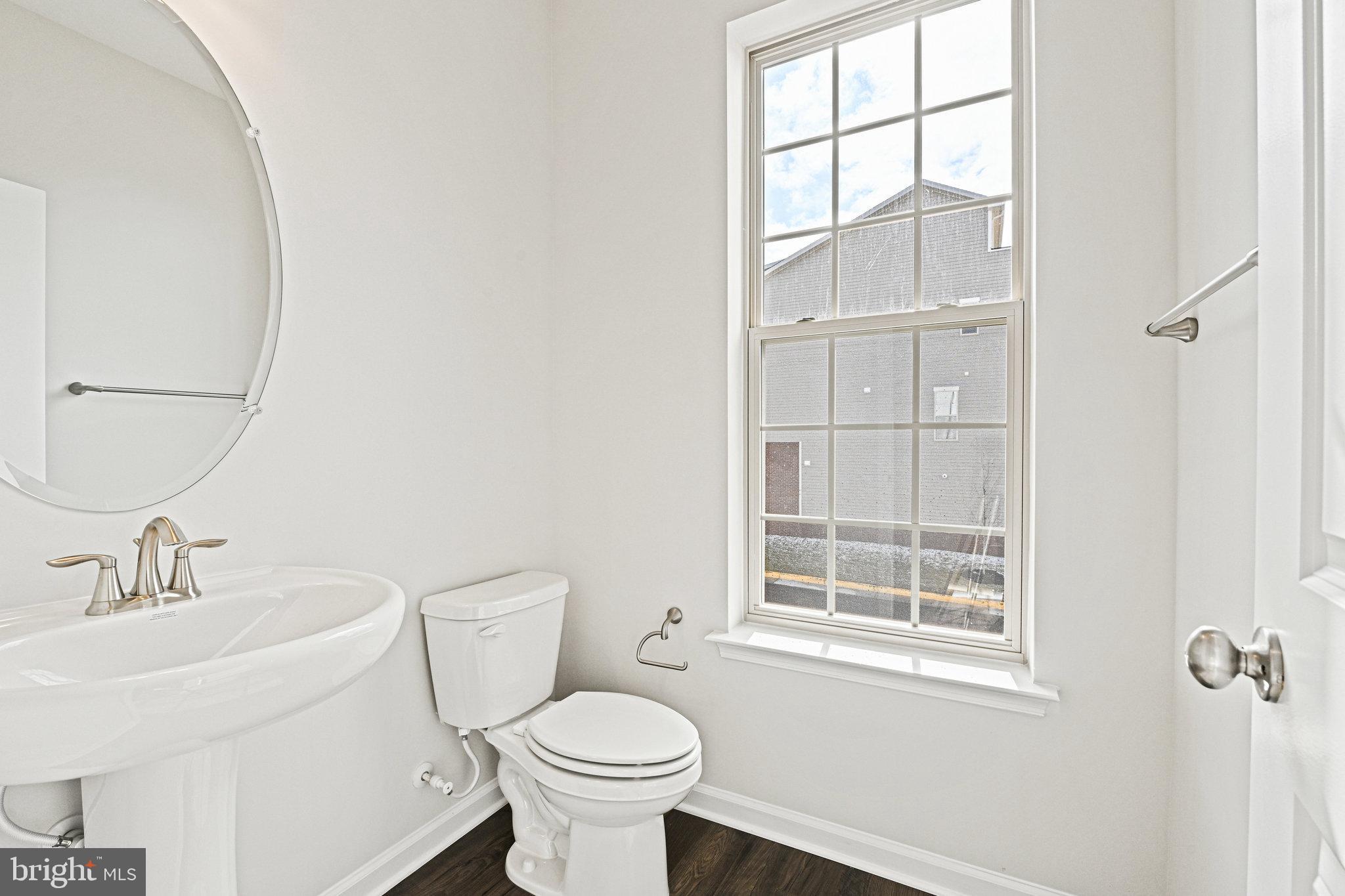 1702 Mocking Jay Terrace NE