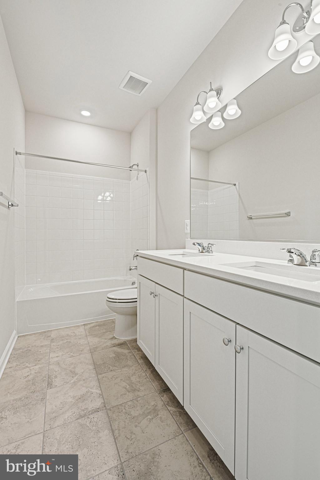 1702 Mocking Jay Terrace NE