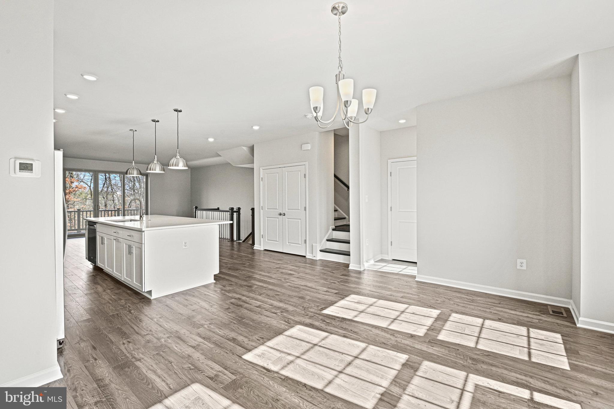 1702 Mocking Jay Terrace NE
