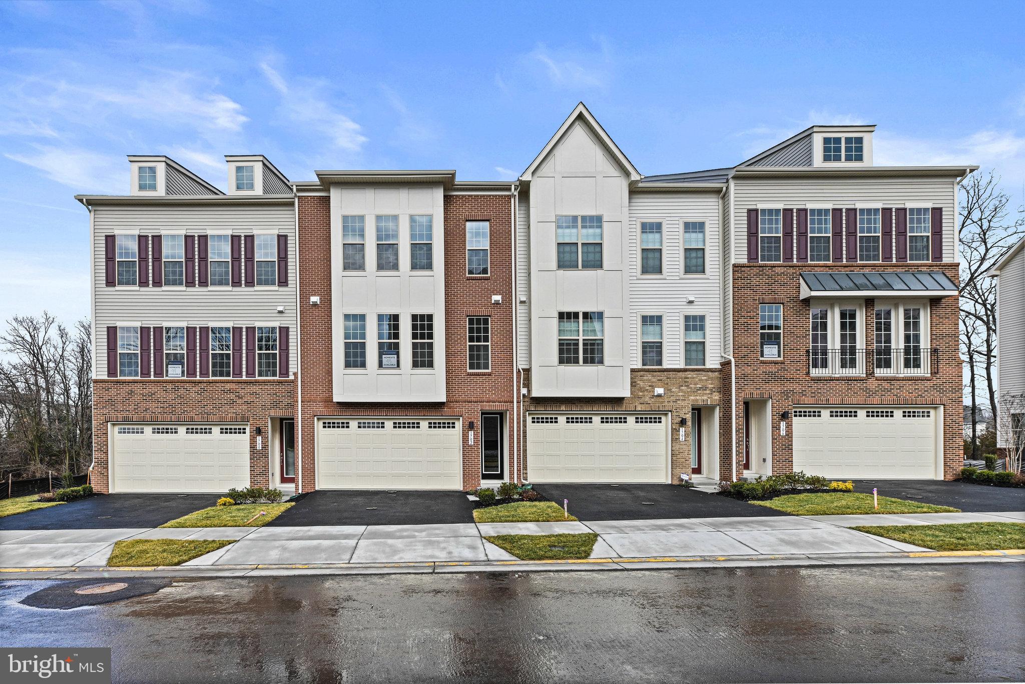 1702 Mocking Jay Terrace NE