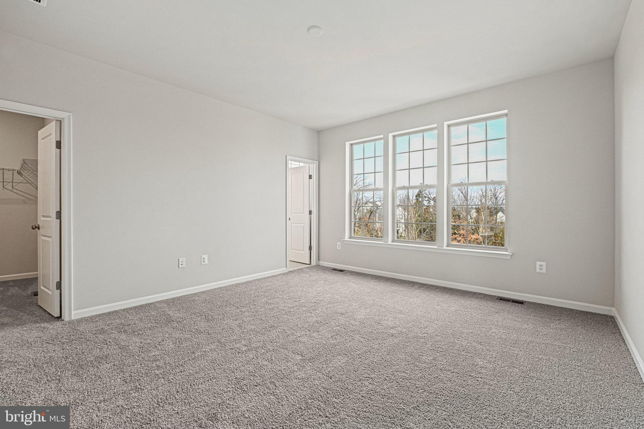 1702 Mocking Jay Terrace NE